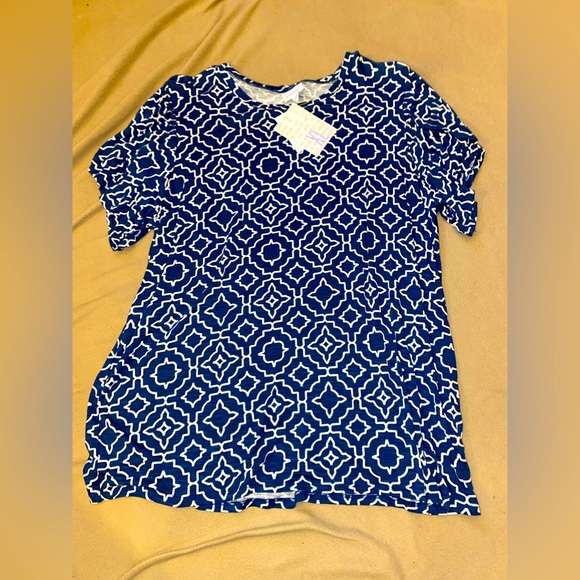 Lularoe Olive top - Picture 2 of 9